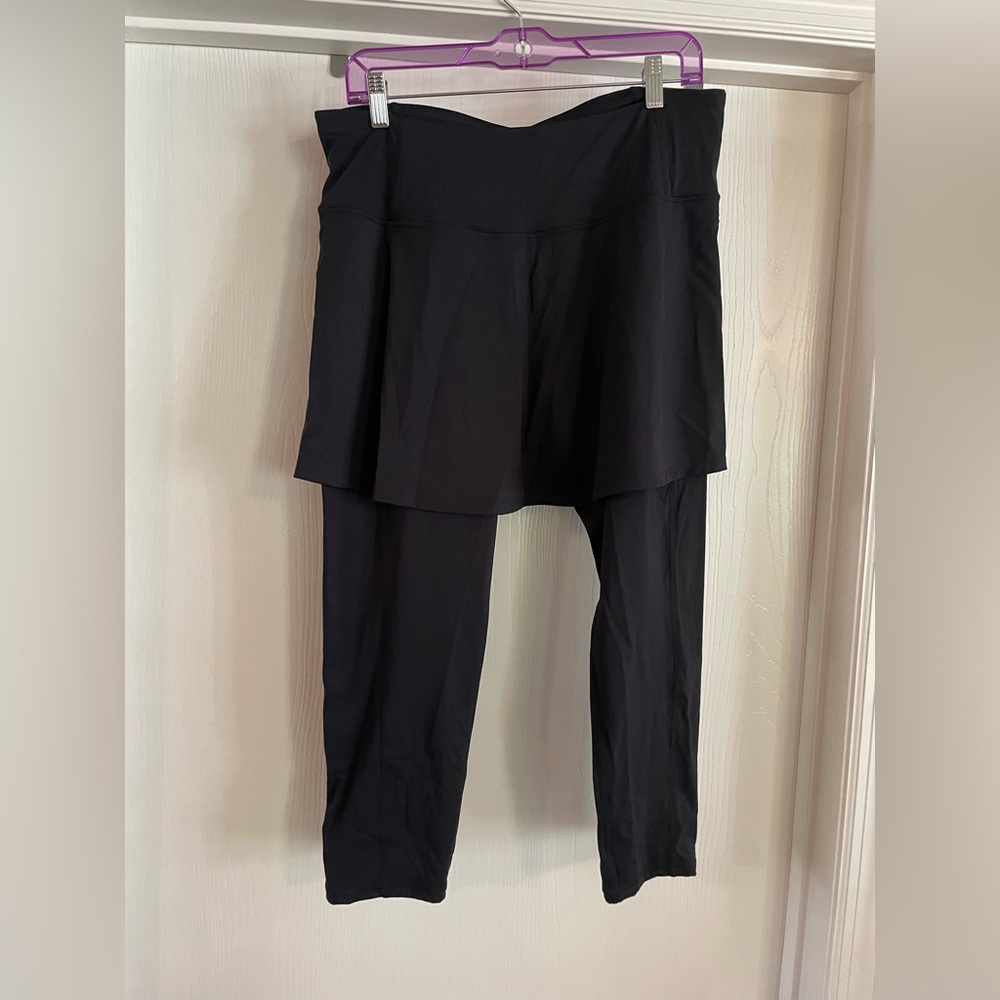 Stylish Black Women's Leggings with Skirt Overlay